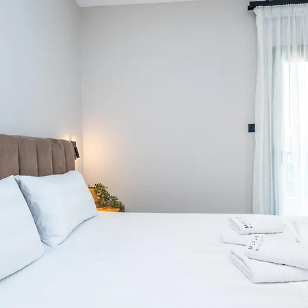 Meraki Hospitality * פוליכרונו